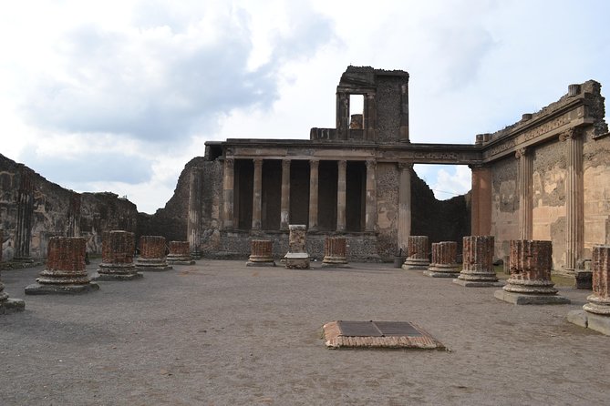Transfer from Naples to Positano with 2 hours Private Tour in Pompeii - Why this Naples to Positano transfer makes sense