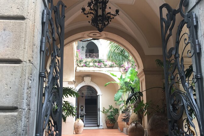 Transfer from Naples to Positano with a stop at Pompeii or Positano to Naples - Who will get the most from this transfer