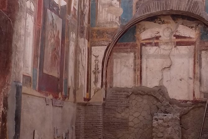 Transfer From Naples Train Station/area to Sorrento 2hr stop in Herculaneum - Two hours among Herculaneum’s Roman houses