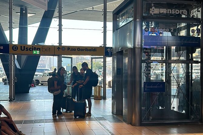 Transfers Airport, port, train, hotel in Naples - A Private Ride Between Naples Airport, Port, Stations, and Hotels