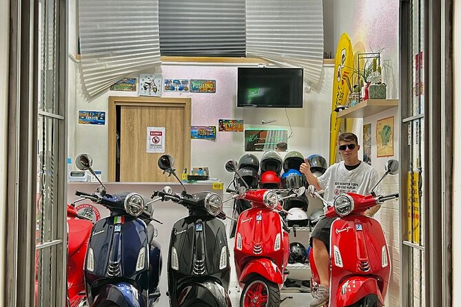Vespa Naples rental - Why a scooter can change your Naples visit