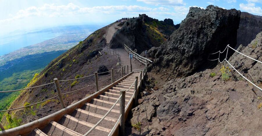 Vesuvius: entrance ticket + bus round-trip - Why Mount Vesuvius is worth your time