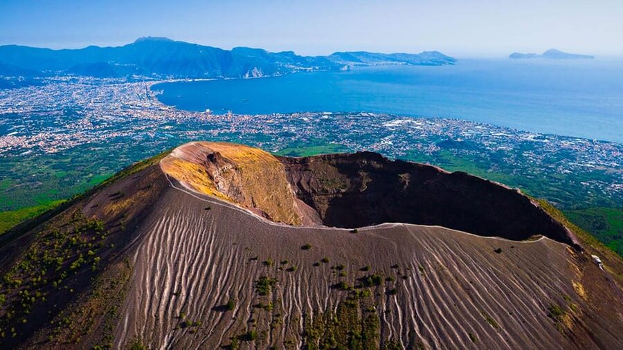 Vesuvius National Park Skip-the-Line Ticket - Reaching the volcano and finding the entrance