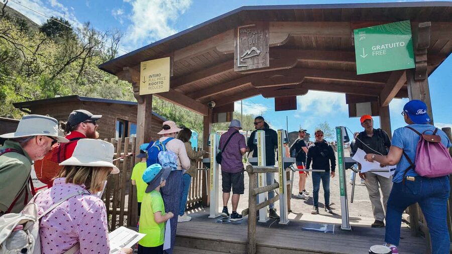 Vesuvius Volcano Experience: from Naples, Pompeii and Rome - Key points to know before you go