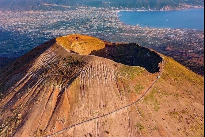 Vintage Van Experience: Tour and Transfer to Mt. Vesuvius - What the vintage van is really like