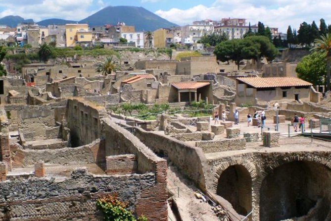 Visit in Pompeii - Herculaneum Private Tour with Ada - Why Herculaneum deserves time beside Pompeii