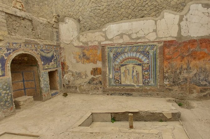 Visit in Pompeii - Herculaneum Private Tour with Ada - Ada’s storytelling and French-language guidance