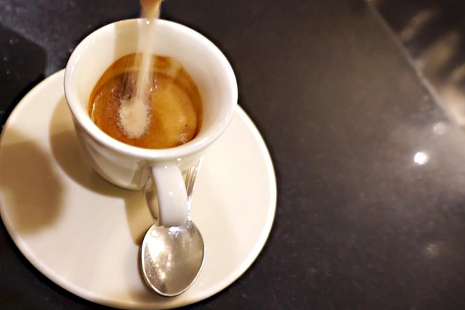 Walking Food Tour of Naples with Tastings - Why food is the right way to meet Naples