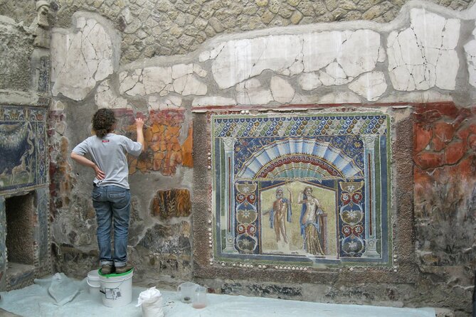 Walking Tour of Herculaneum with Local Guide - Grande Taberna, Roman fast food in a small space