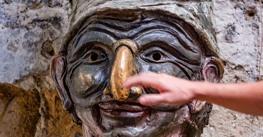 Walking-tour of Naples hystorical Centre - Key points to know before you book